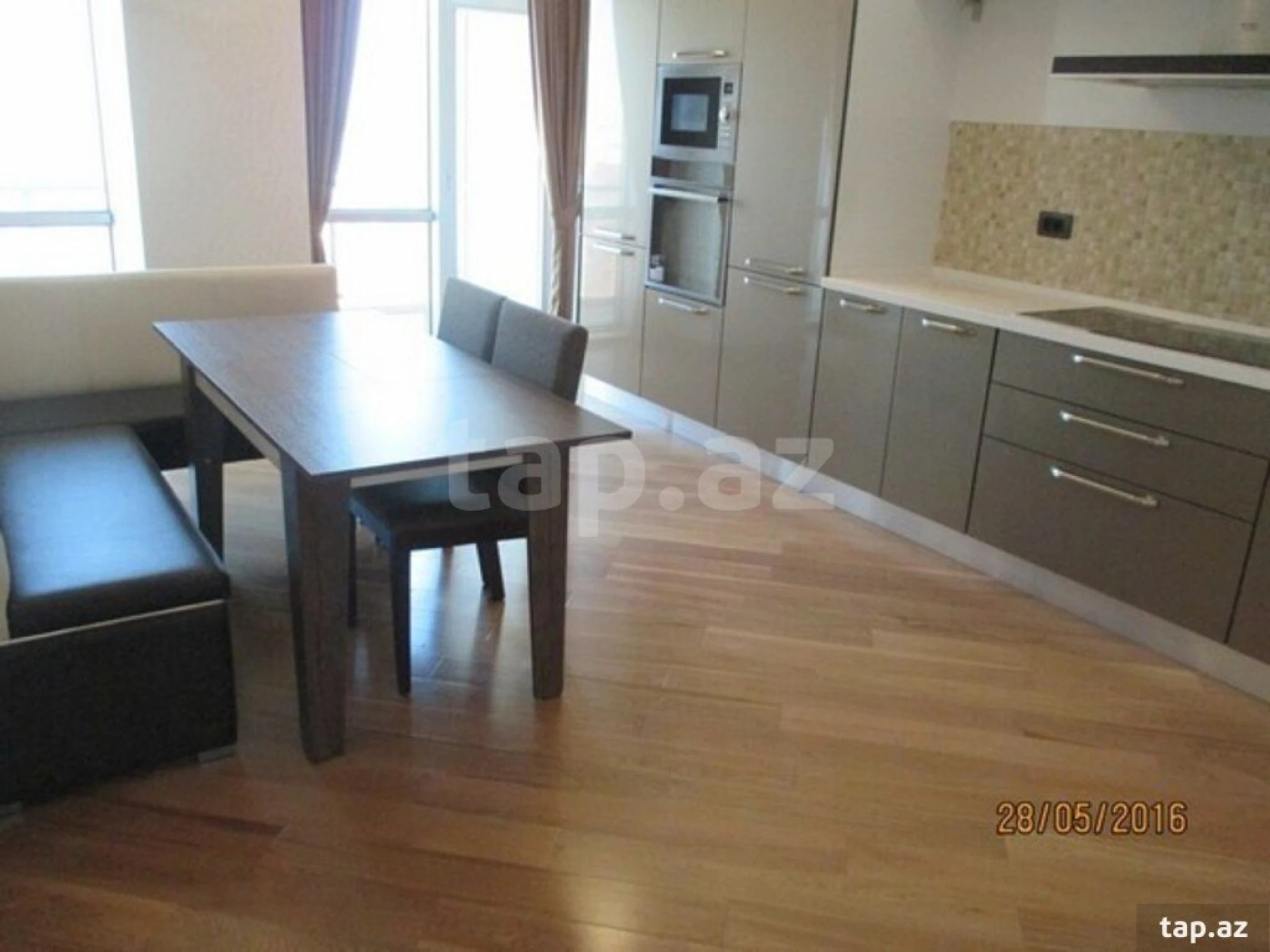 Kirayə verilir 3 otaqlı yeni tikili 120 m²