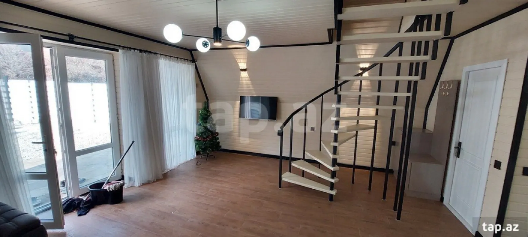 Kirayə verilir 3 otaqlı həyət evi