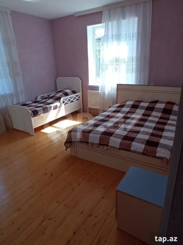 Kirayə verilir 3 otaqlı həyət evi