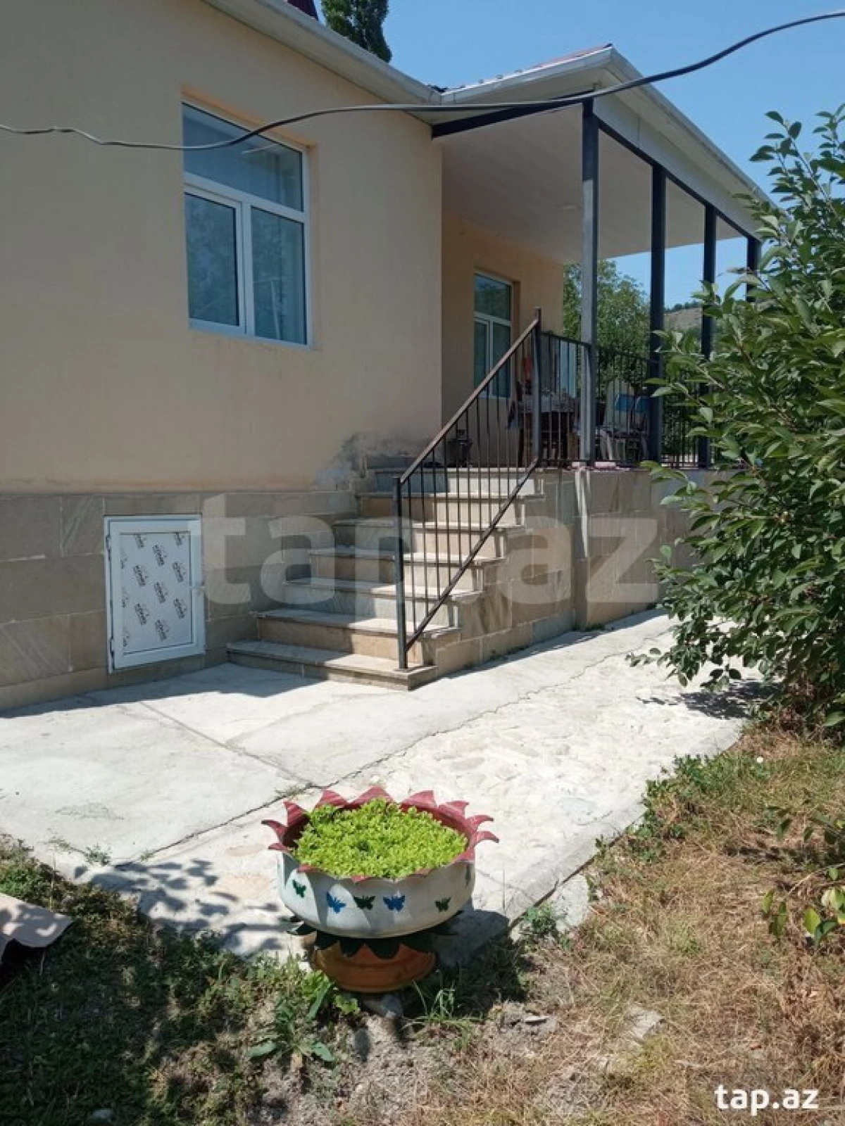 Kirayə verilir 3 otaqlı həyət evi