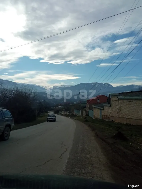 Kirayə verilir 3 otaqlı həyət evi