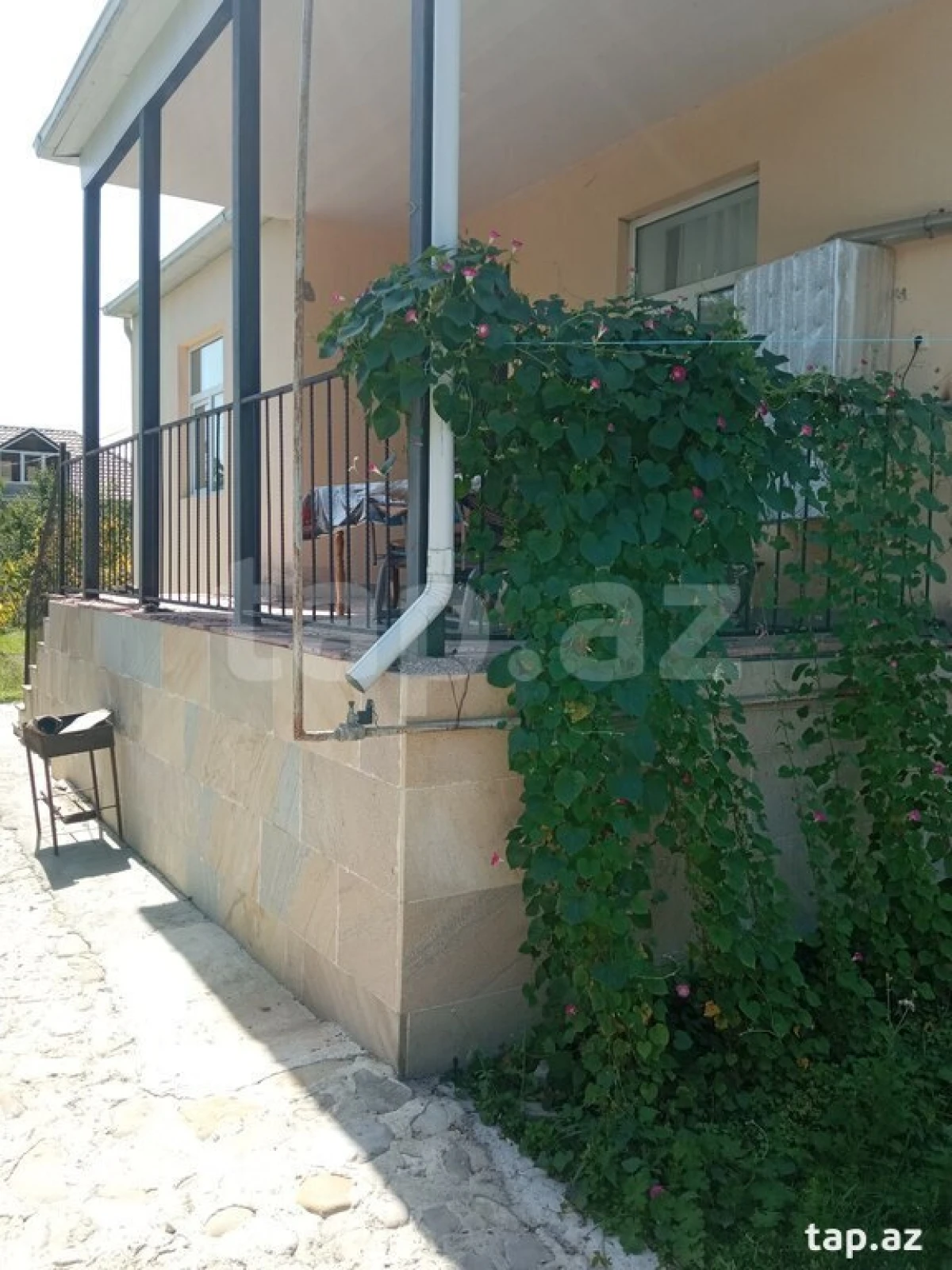 Kirayə verilir 3 otaqlı həyət evi