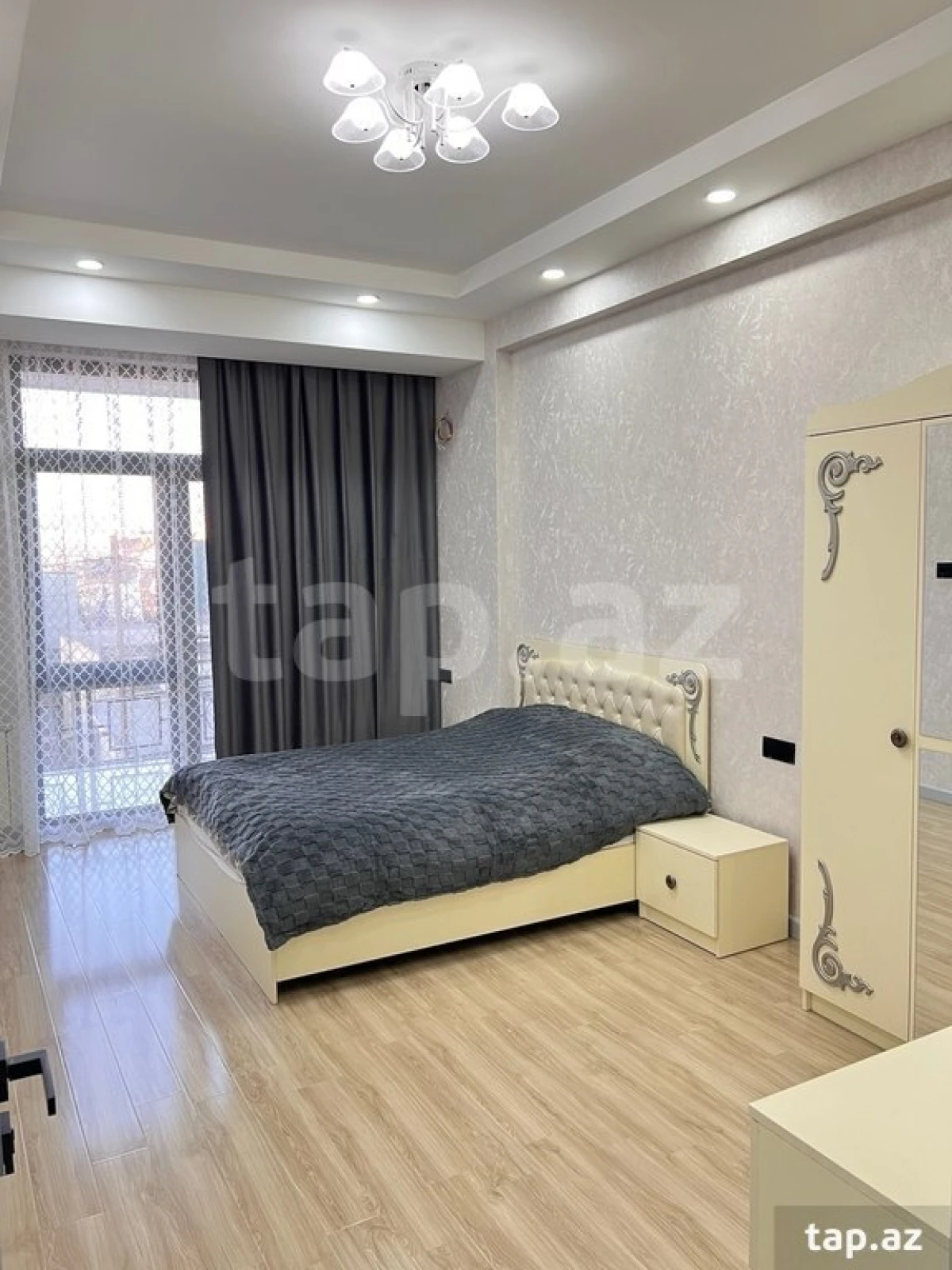 Kirayə verilir 3 otaqlı yeni tikili 105 m²