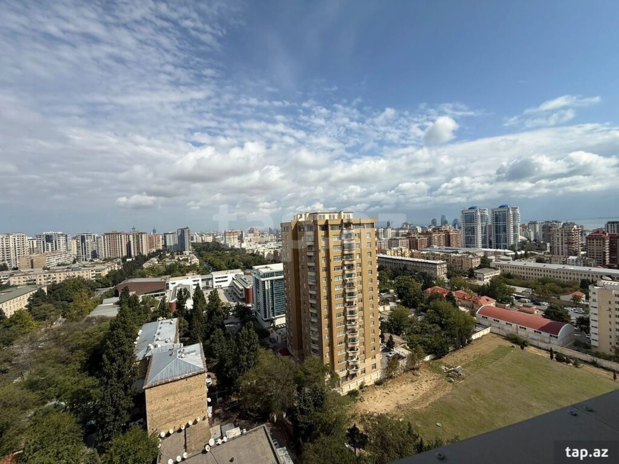 Satılır 2 otaqlı yeni tikili 128 m²