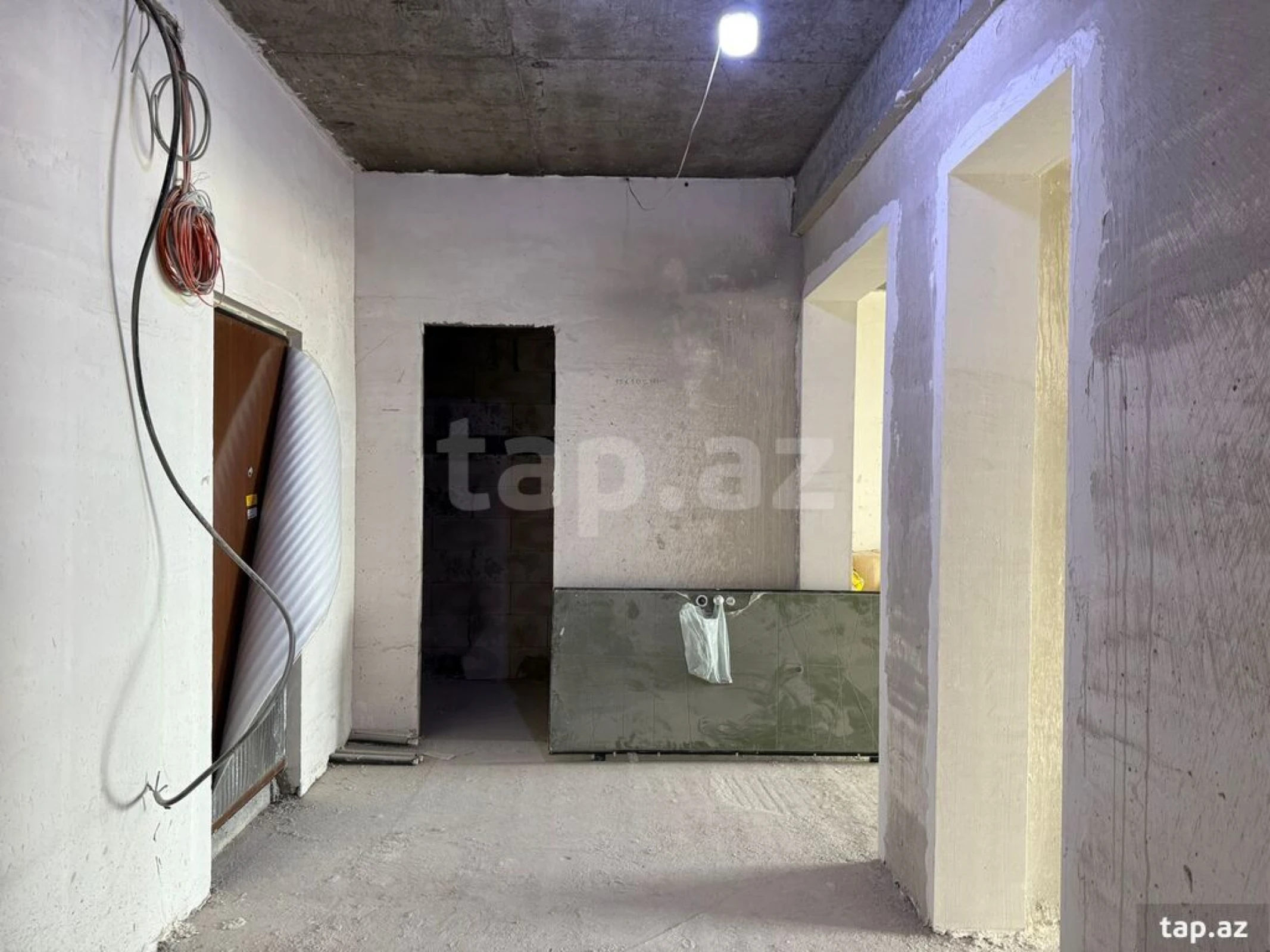 Satılır 2 otaqlı yeni tikili 128 m²