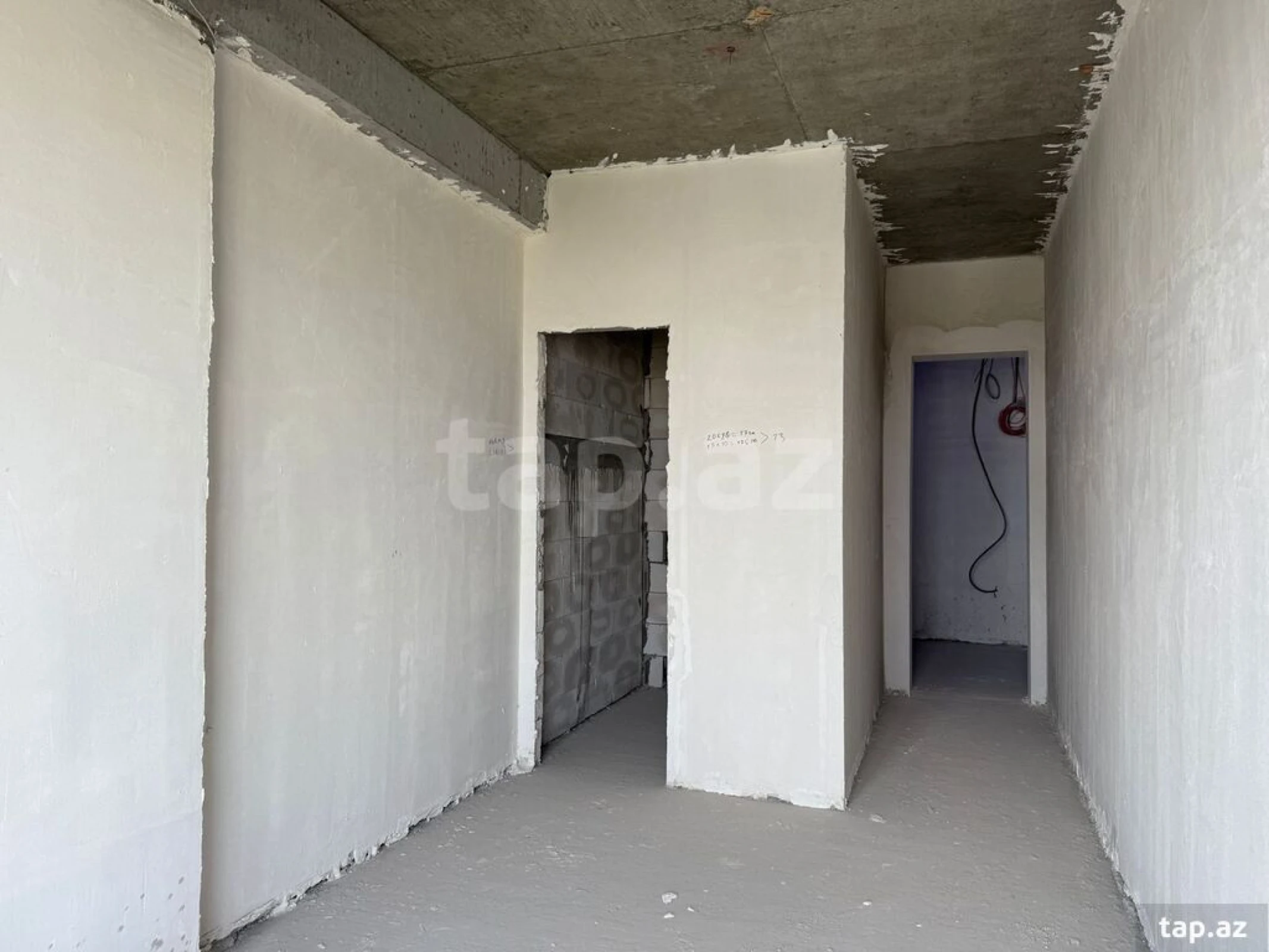 Satılır 2 otaqlı yeni tikili 128 m²