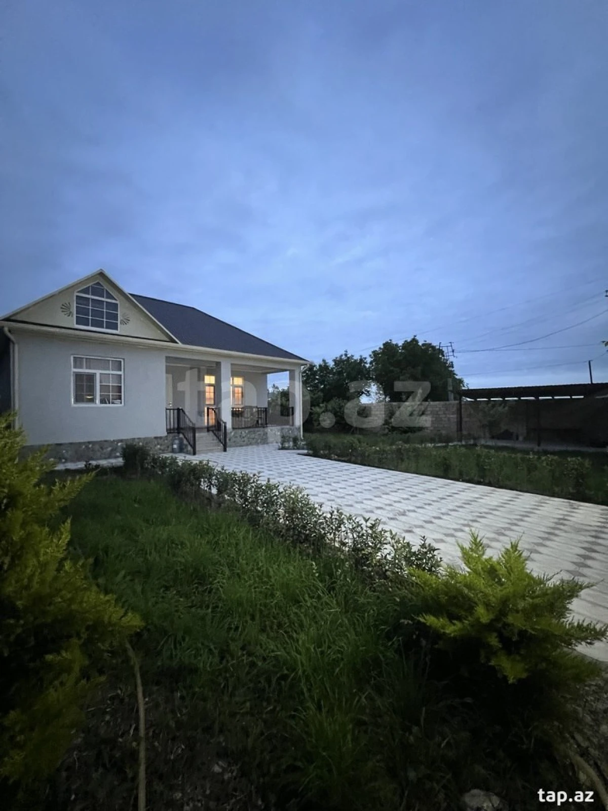 Satılır 3 otaqlı həyət evi