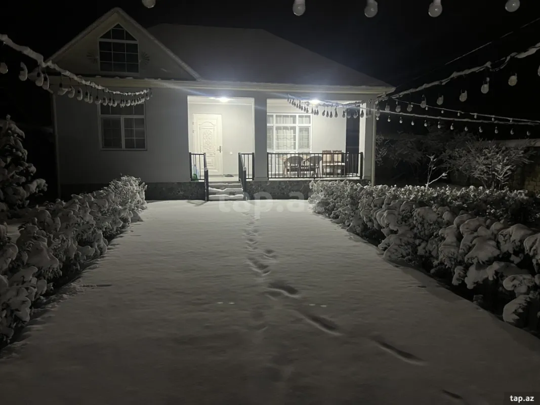 Satılır 3 otaqlı həyət evi