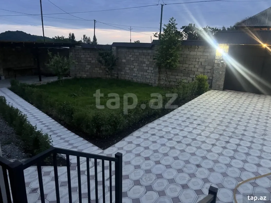 Satılır 3 otaqlı həyət evi