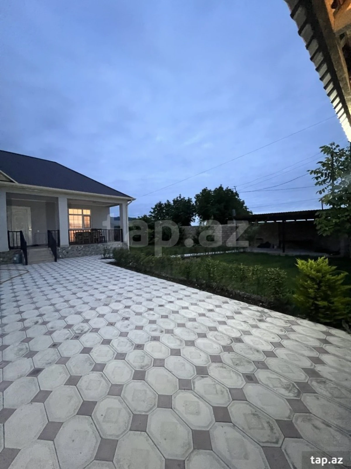 Satılır 3 otaqlı həyət evi