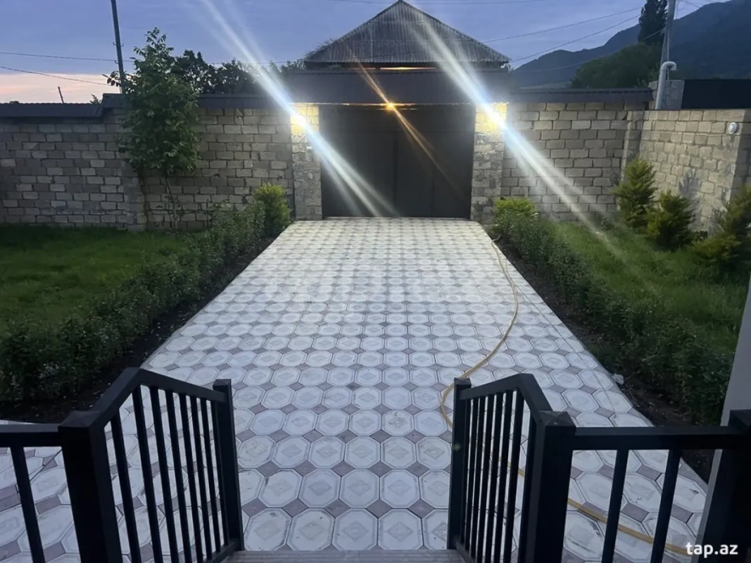 Satılır 3 otaqlı həyət evi