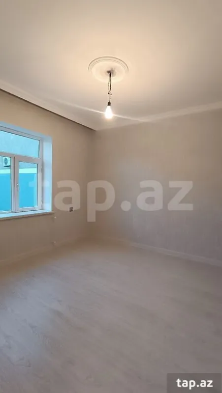 Satılır 6 otaqlı həyət evi