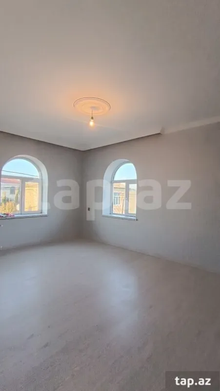 Satılır 6 otaqlı həyət evi