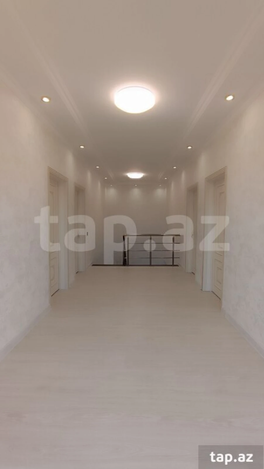 Satılır 6 otaqlı həyət evi