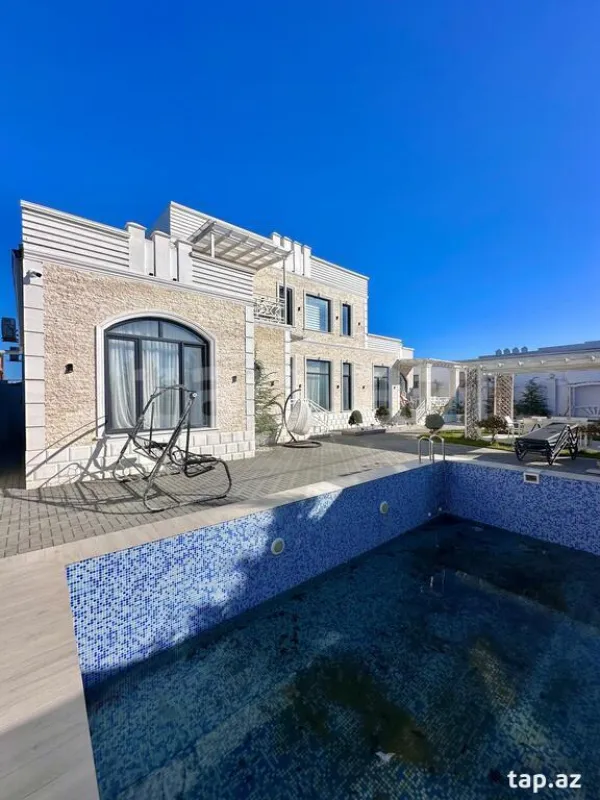 Satılır 5 otaqlı həyət evi
