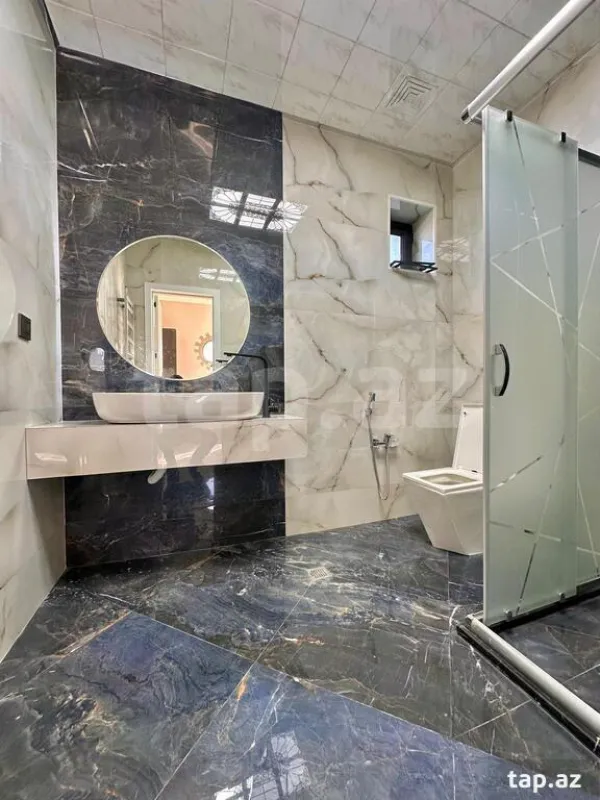 Satılır 5 otaqlı həyət evi