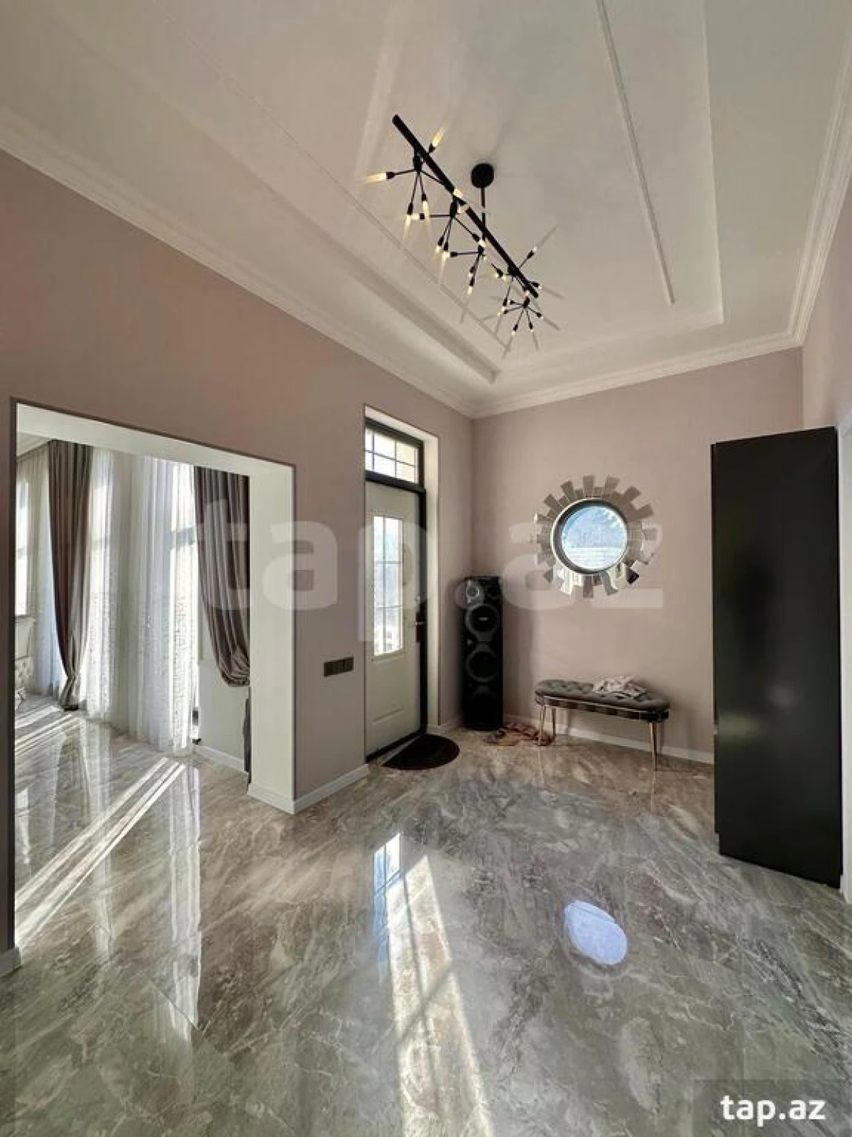 Satılır 5 otaqlı həyət evi