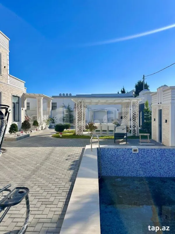 Satılır 5 otaqlı həyət evi