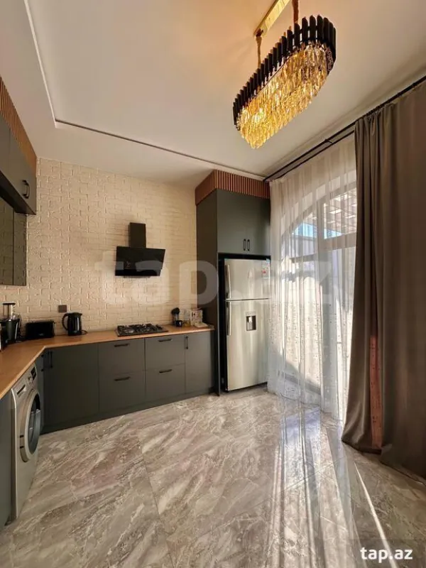 Satılır 5 otaqlı həyət evi