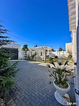 Satılır 5 otaqlı həyət evi