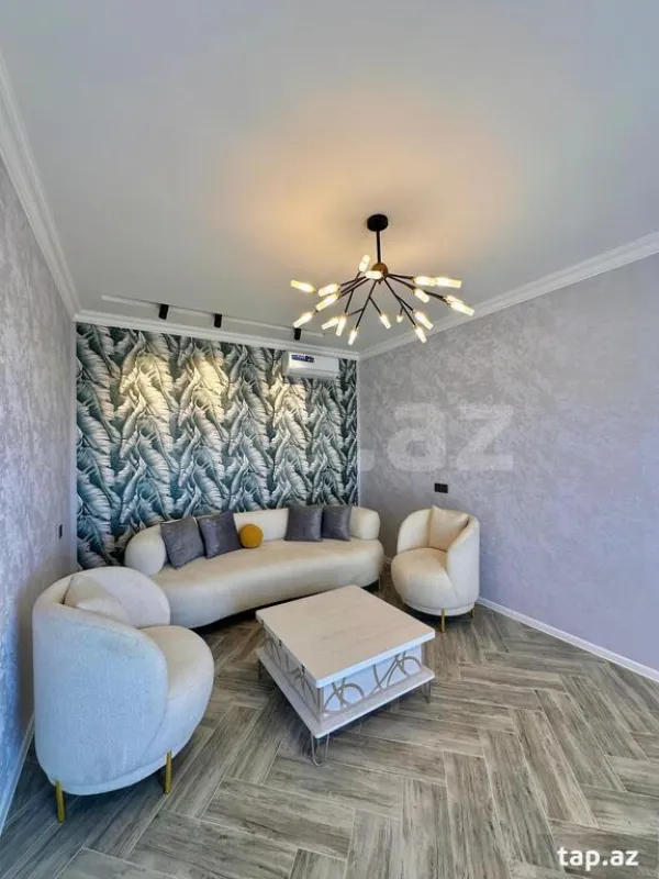 Satılır 5 otaqlı həyət evi