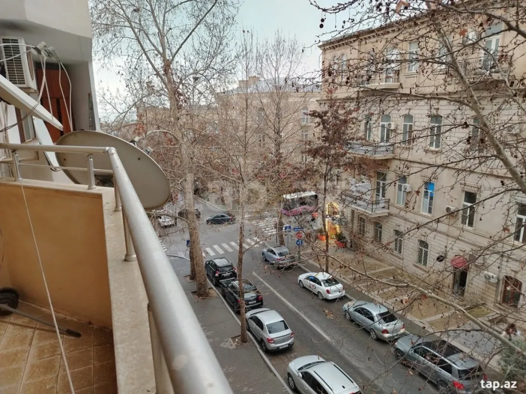 Satılır 3 otaqlı mənzil 100 m²