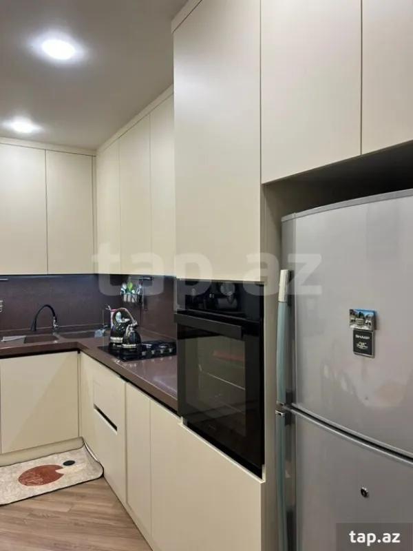 Kirayə verilir 3 otaqlı mənzil 110 m²