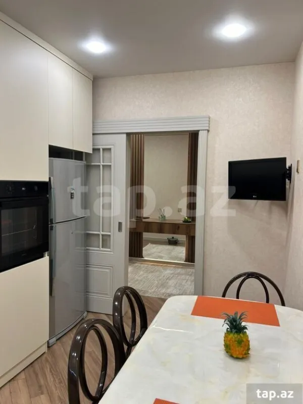 Kirayə verilir 3 otaqlı mənzil 110 m²