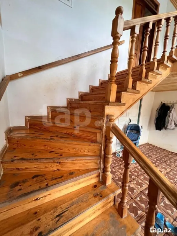 Satılır 5 otaqlı həyət evi