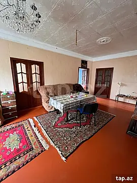 Satılır 5 otaqlı həyət evi