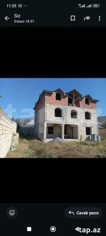 Satılır 10 otaqlı həyət evi