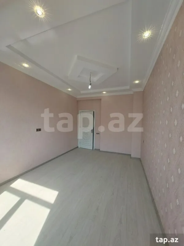 Satılır 3 otaqlı yeni tikili 72 m²