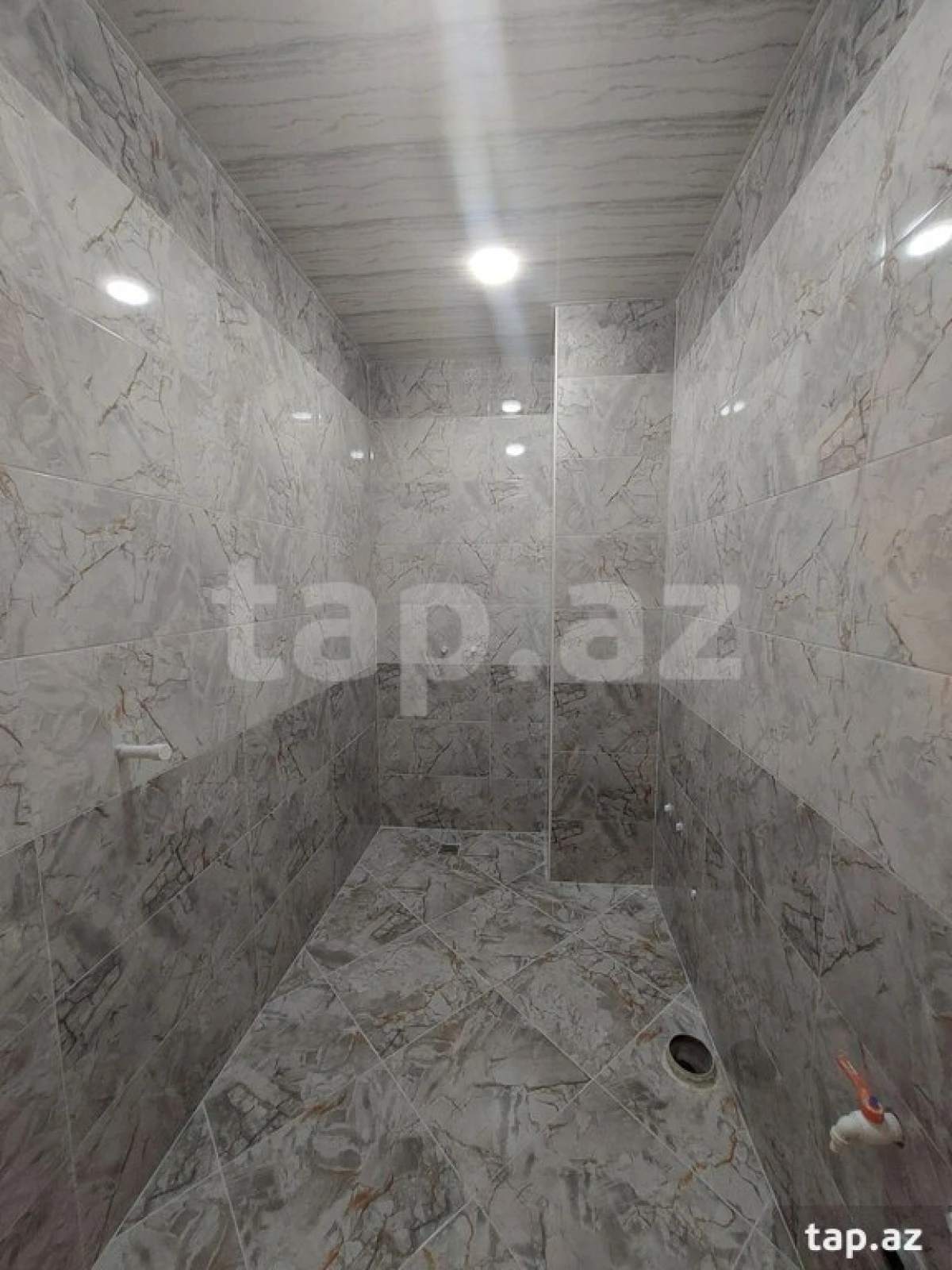 Satılır 3 otaqlı yeni tikili 62 m²