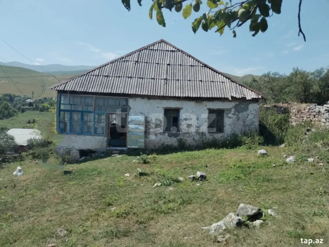 Satılır 3 otaqlı həyət evi 100 m²