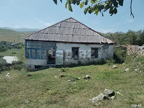 Satılır 3 otaqlı həyət evi 100 m² — Gədəbəy 3 otaq 100.00 m²