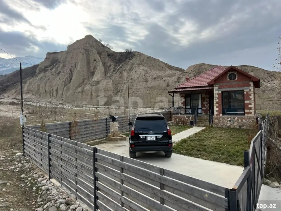 Kirayə verilir 3 otaqlı həyət evi 100 m²