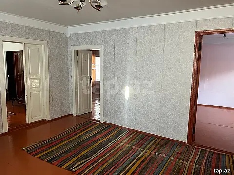 Satılır 4 otaqlı həyət evi