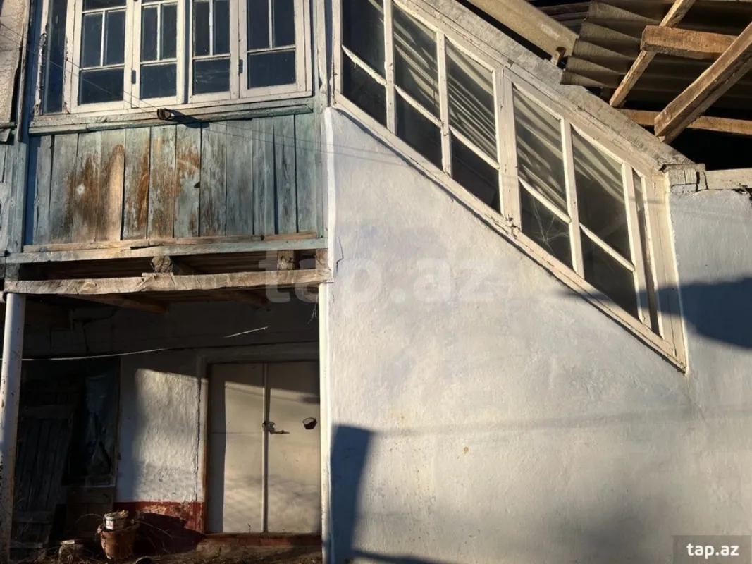 Satılır 4 otaqlı həyət evi