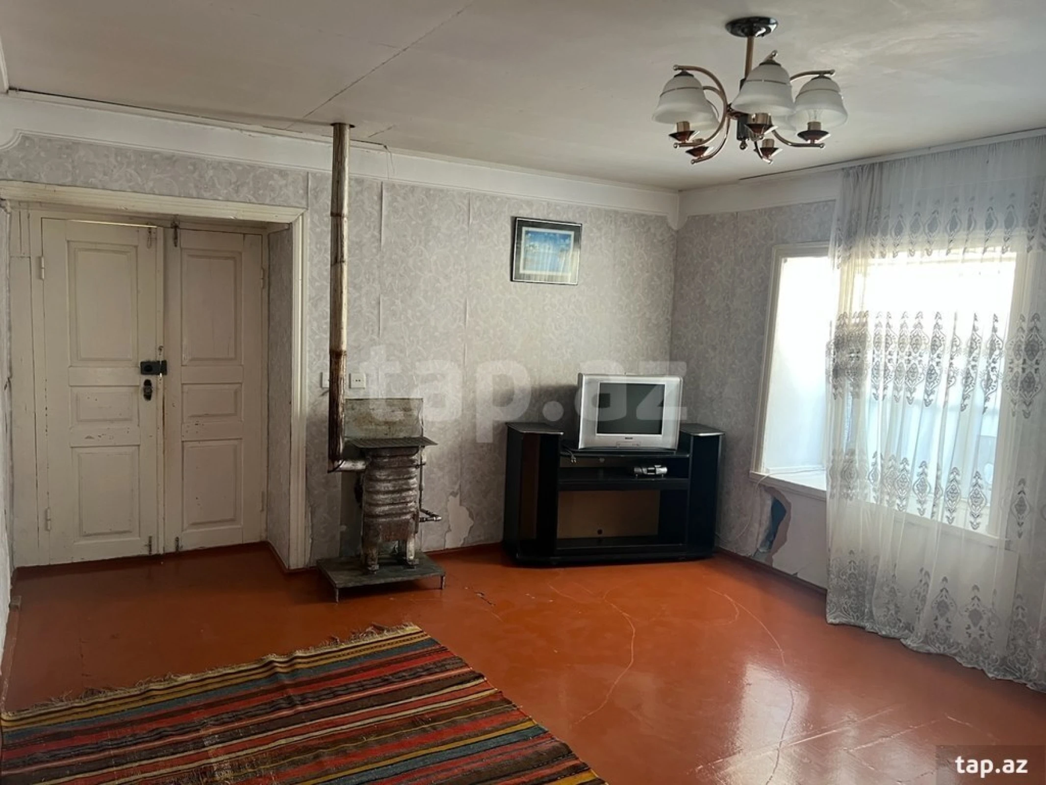 Satılır 4 otaqlı həyət evi