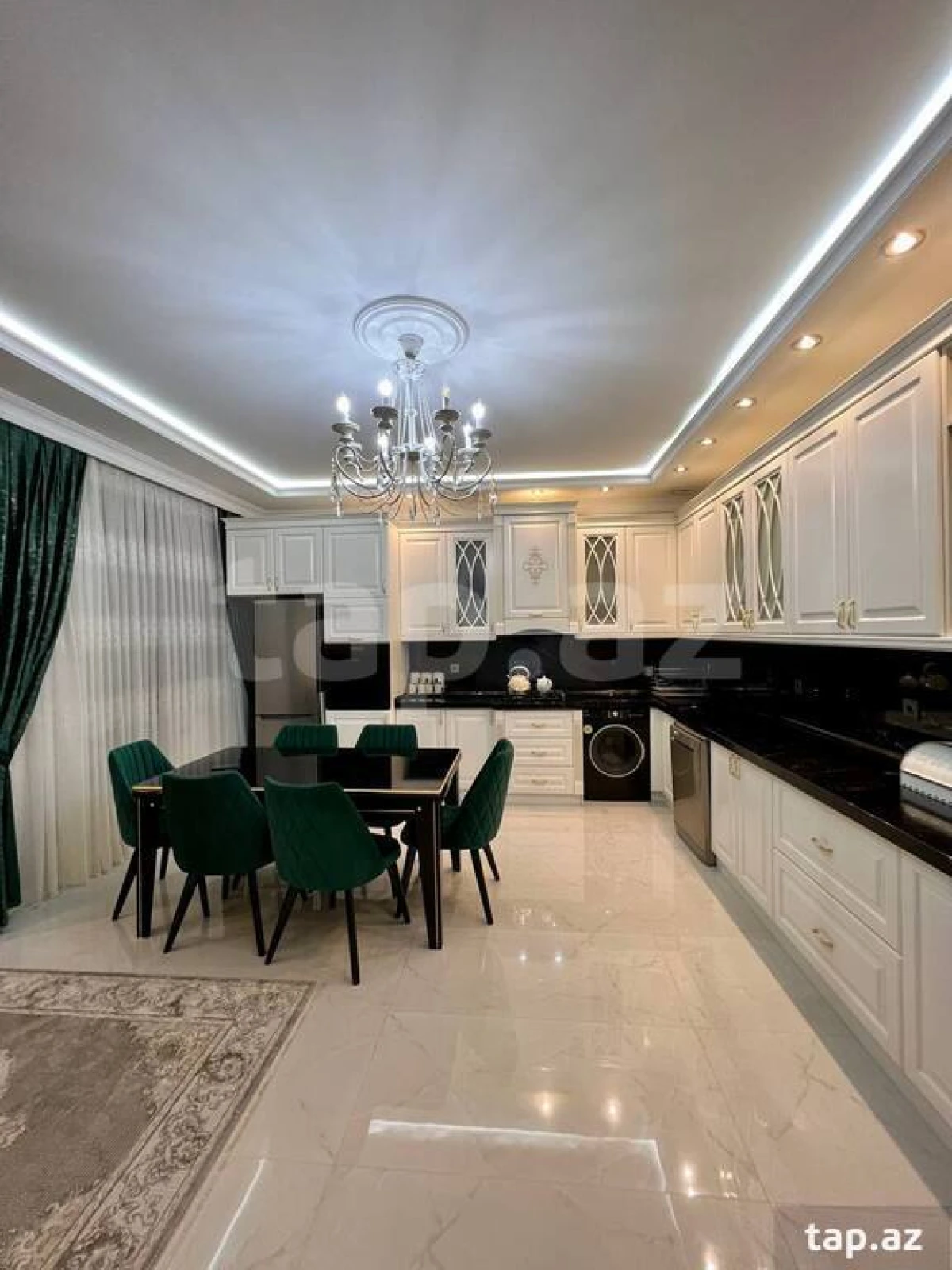 Satılır 4 otaqlı yeni tikili 180 m²