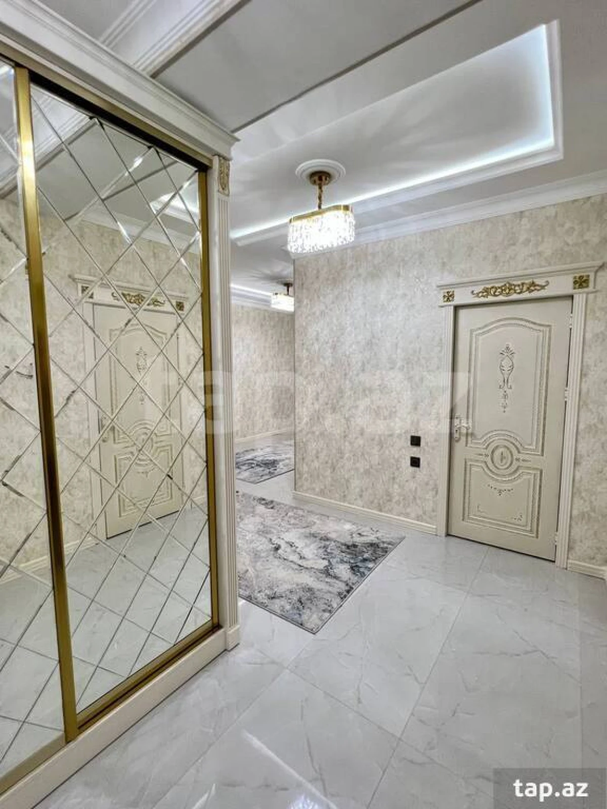 Satılır 4 otaqlı yeni tikili 180 m²