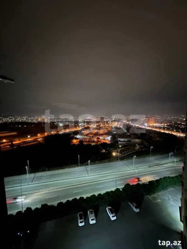 Satılır 4 otaqlı yeni tikili 180 m²