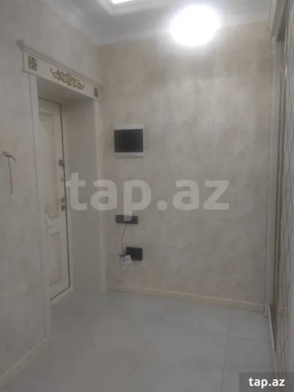 Satılır 4 otaqlı yeni tikili 180 m²