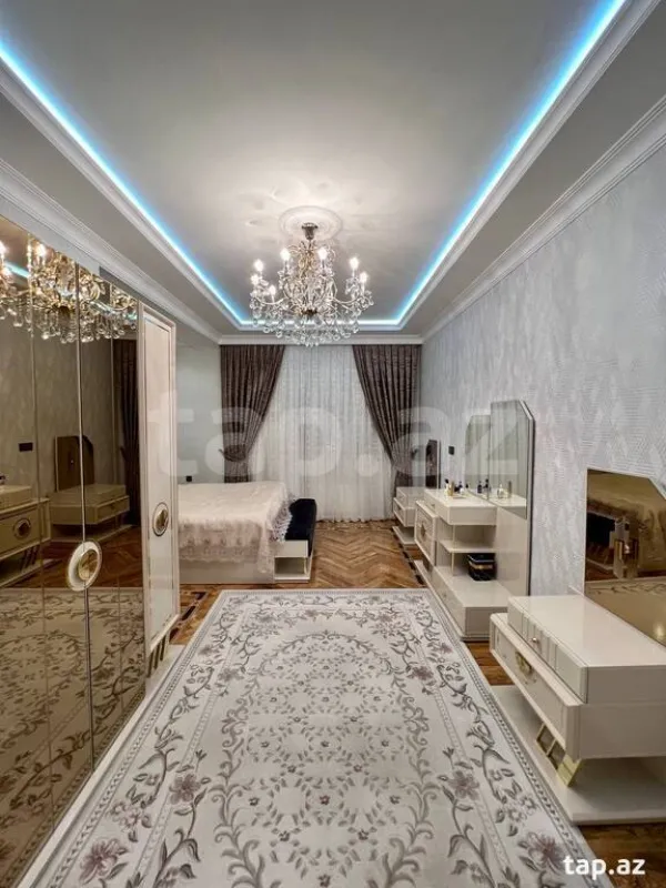 Satılır 4 otaqlı yeni tikili 180 m²