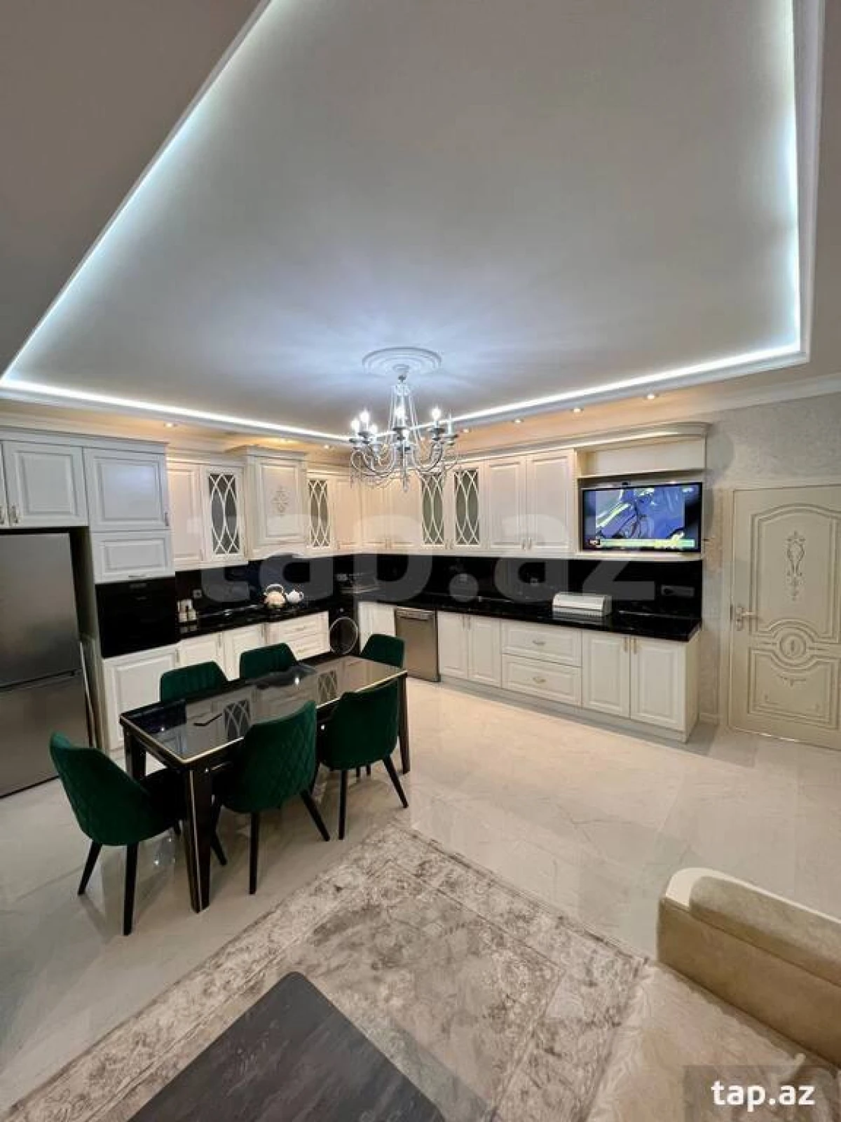 Satılır 4 otaqlı yeni tikili 180 m²