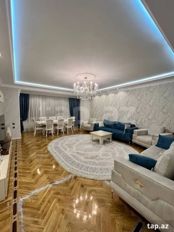 Satılır 4 otaqlı yeni tikili 180 m²