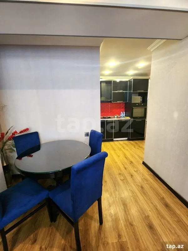 Kirayə verilir 3 otaqlı yeni tikili 90 m²