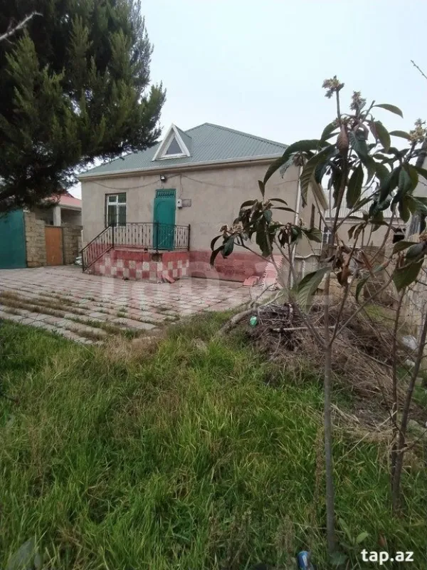 Satılır 3 otaqlı həyət evi