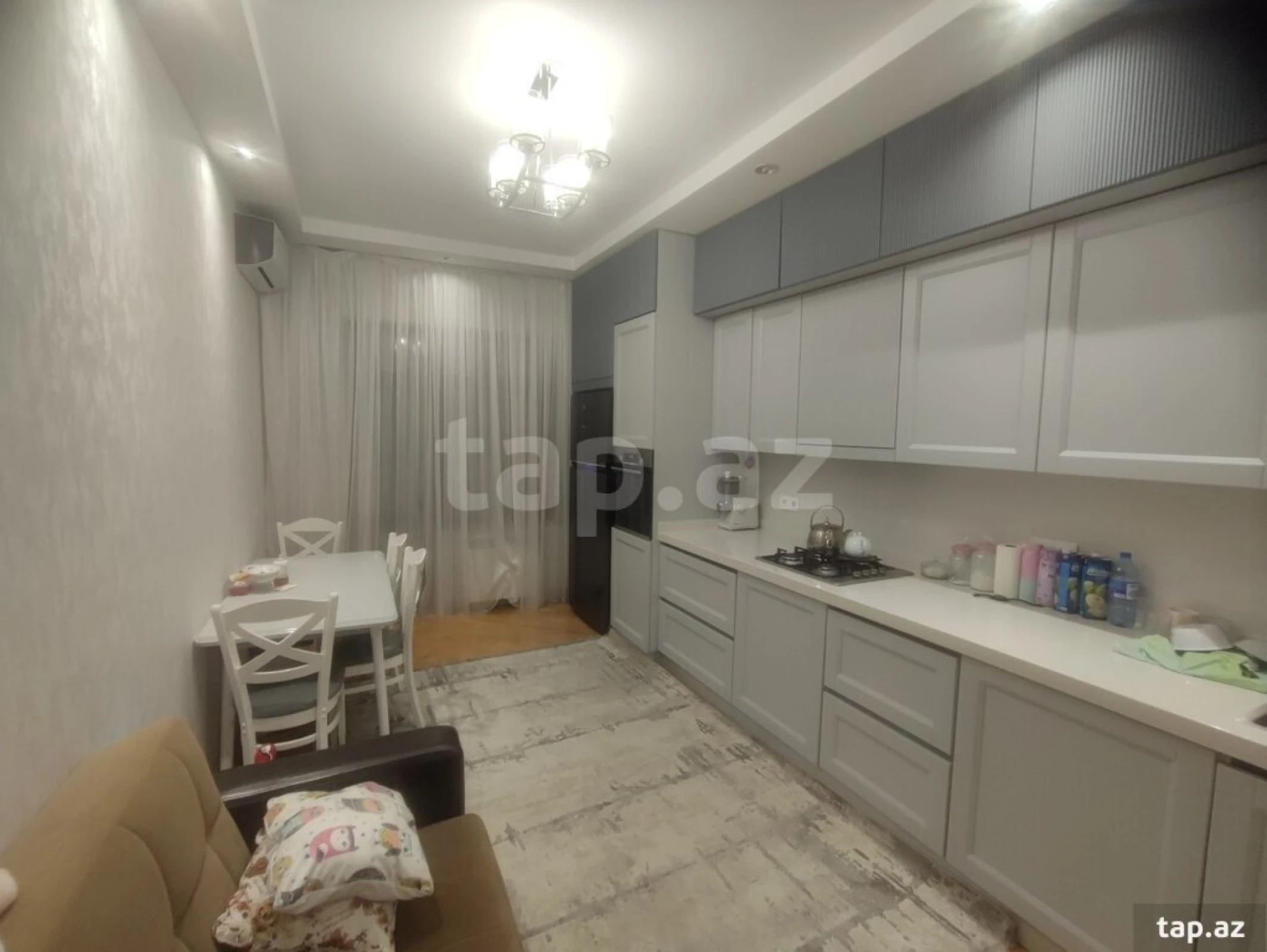 Kirayə verilir 3 otaqlı yeni tikili 141 m²