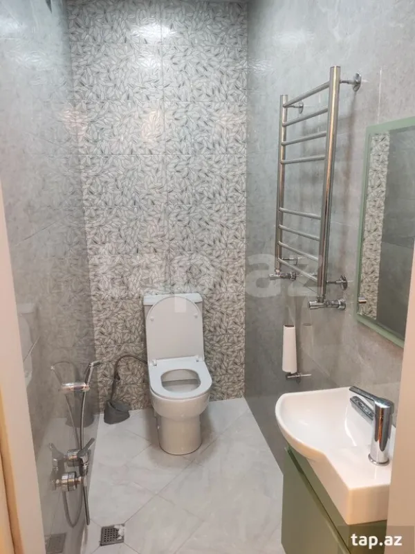 Kirayə verilir 3 otaqlı yeni tikili 141 m²